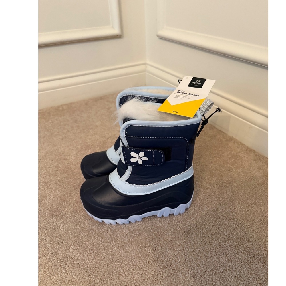 Member's Mark Kids winter Snow Boots Cove Blue Flower Detail Size 11/12 NEW